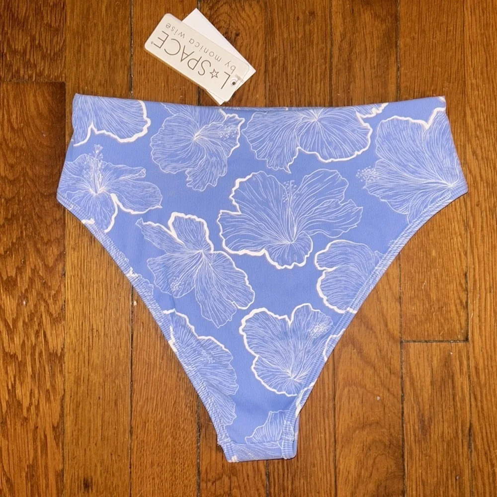 L*Space Miles Top and Synder Bottom Bitsy Set NWT Size Large, Medium
